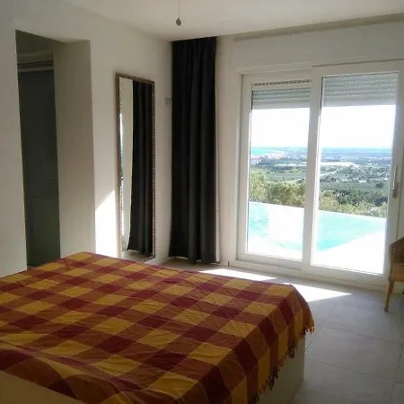 Ba25 Villa Roses